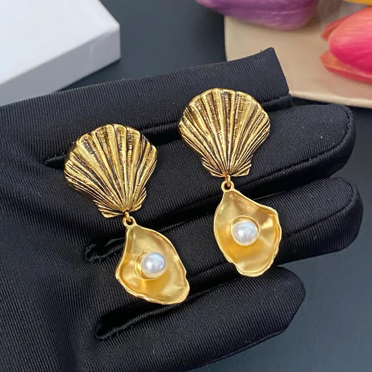 Gold-Tone Shell and Pearl Dangling Earrings 6