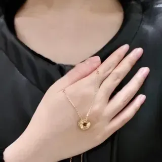 قلادة ذهبية اللون Sunburst
