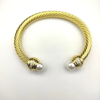 Pulsera de oro blanco con cable trenzado de soga y terminal de perla
