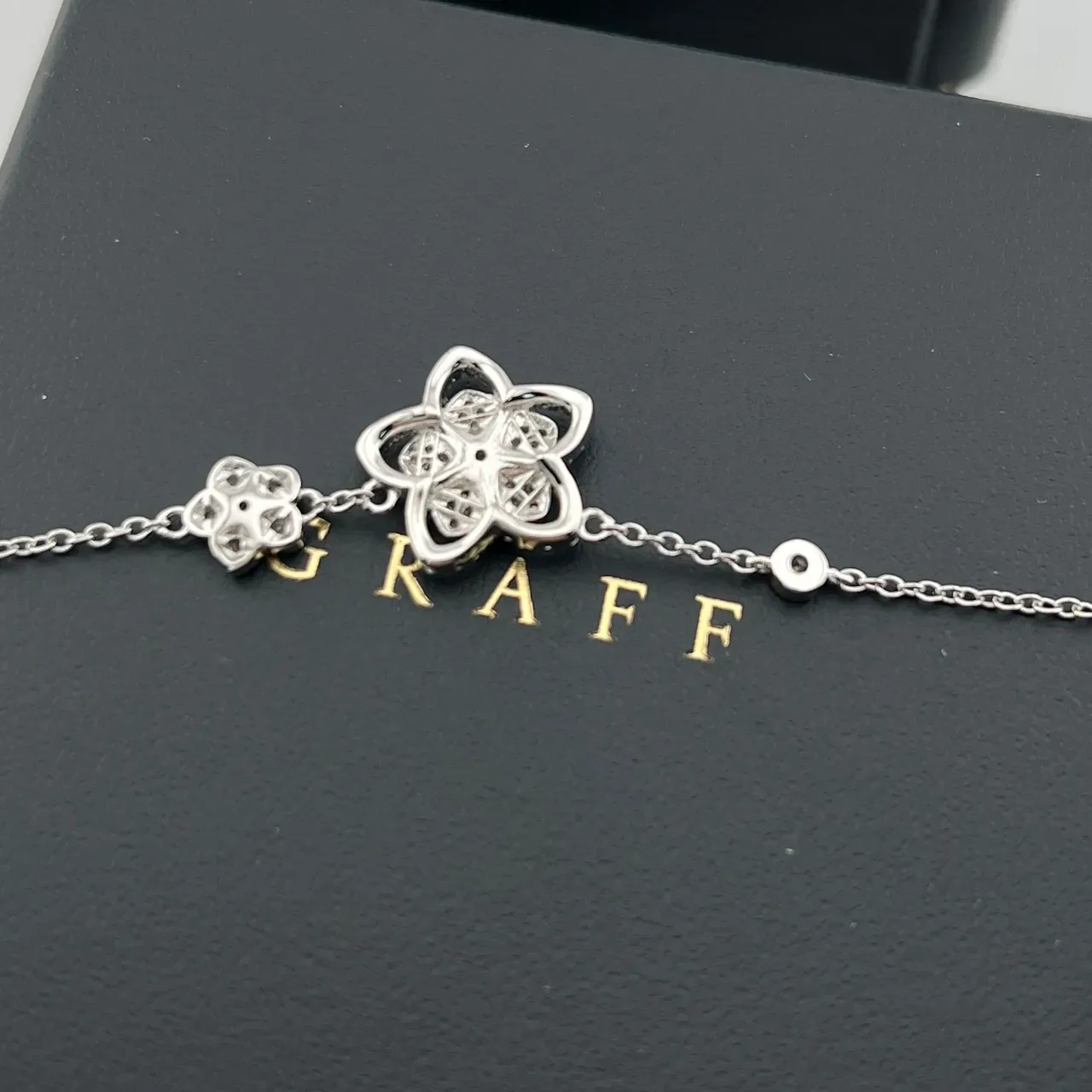 Graff Floral Pavé Diamond Necklace 3