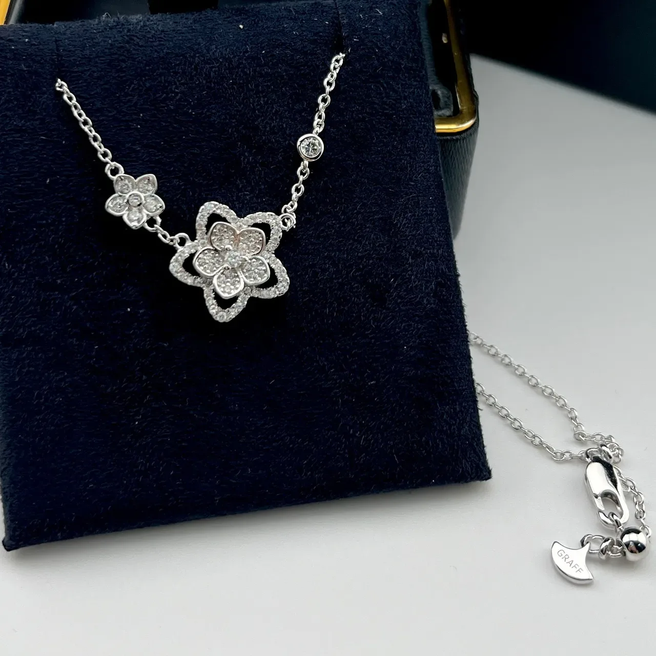 Graff Floral Pavé Diamond Necklace 5