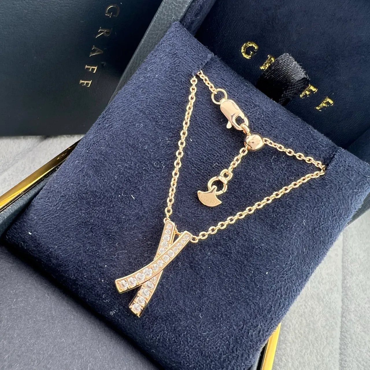 Graff Ouro Prata Pingente em forma de X dupla barra Pavé-Set pedras claras colar 3