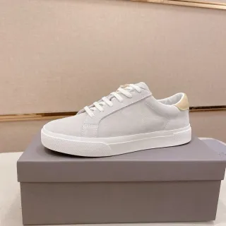 Tênis cinza bege com parte superior de camurça silhouette low-top