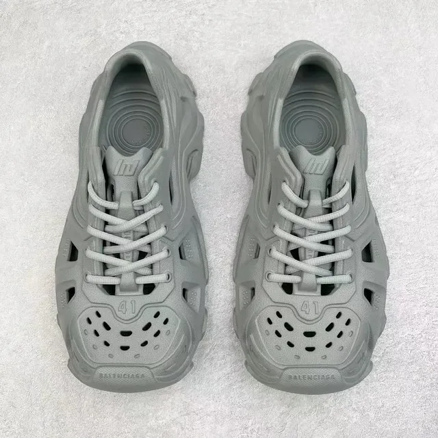 Gray Monolithic Molded Ventilated Lace-Up Sneaker 9