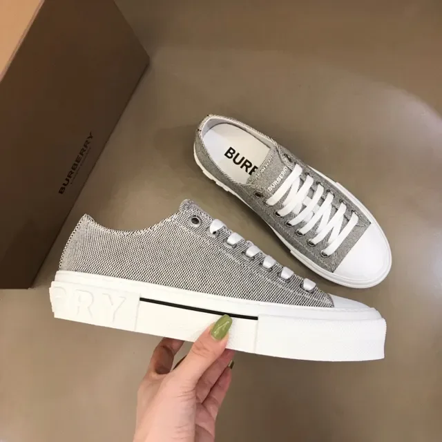 Gray White Low-Top Textured Canvas Upper Sneakers 7