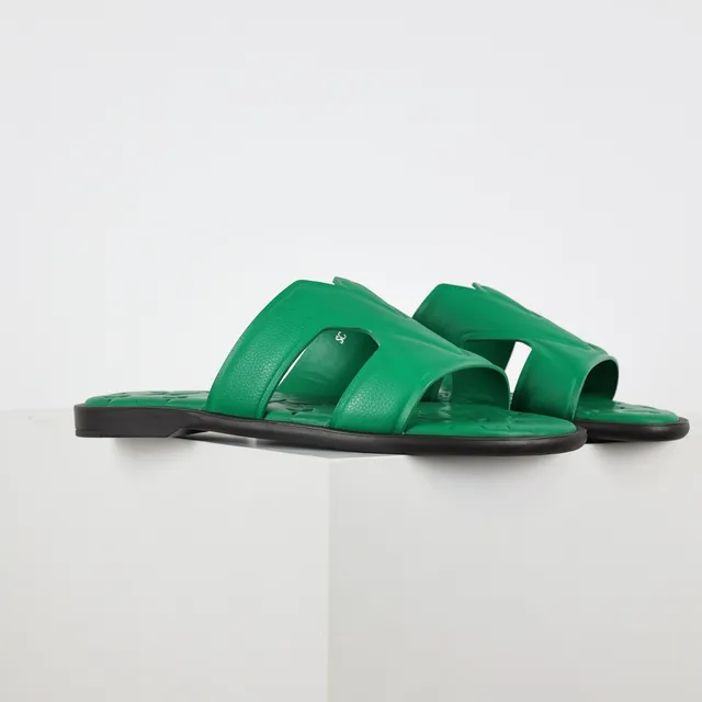 Green Dual-Strap Molded Rubber Slippers 3