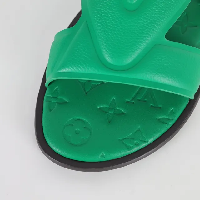 Green Dual-Strap Molded Rubber Slippers 5