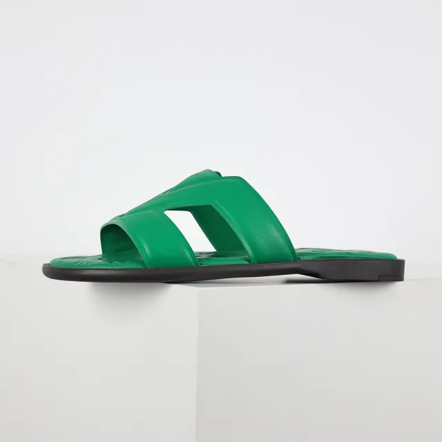 Green Dual-Strap Molded Rubber Slippers 9