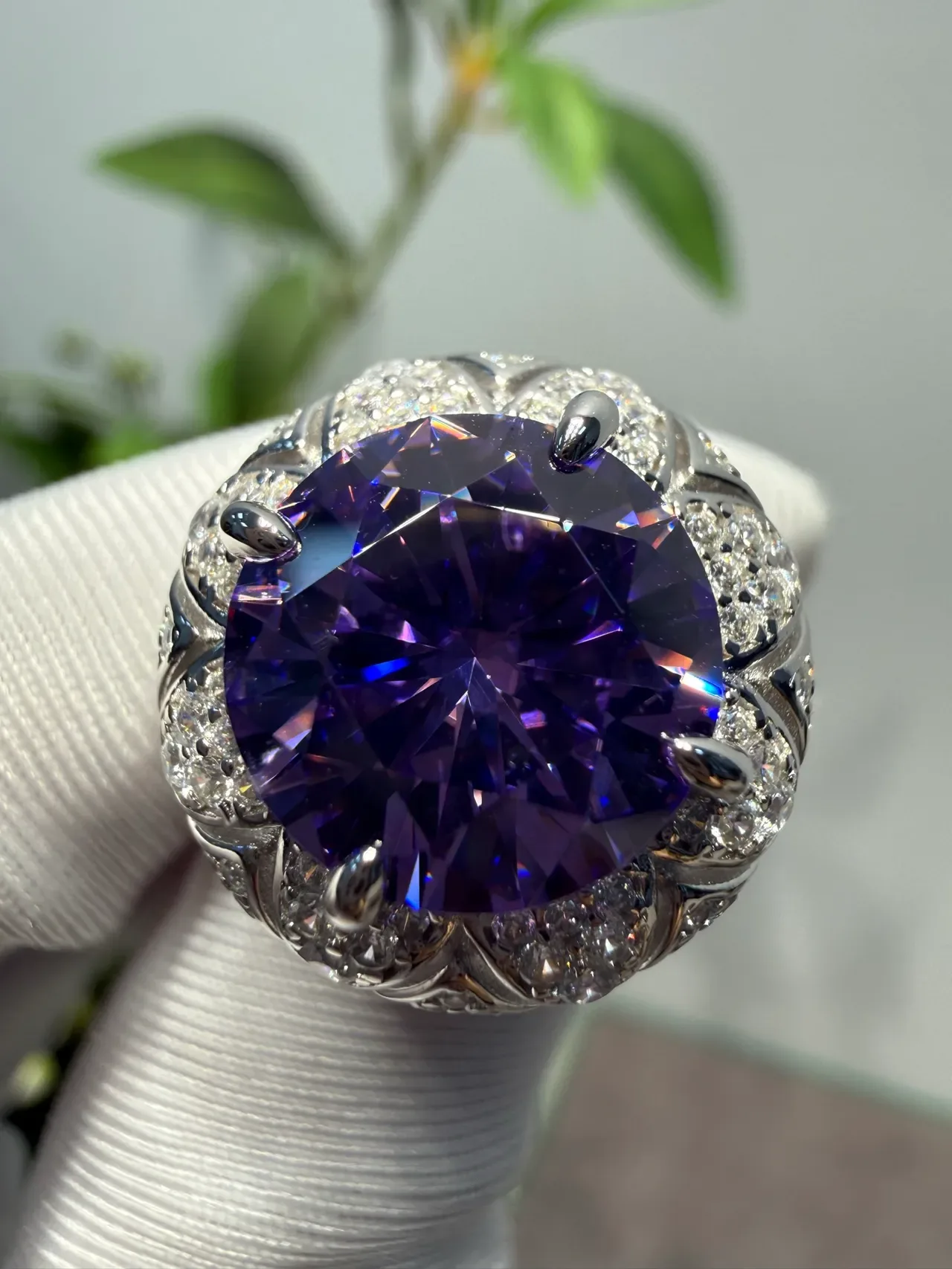 Halo-Set Floral Bezels Purple-Blue Iridescent Center Stone Ring 3