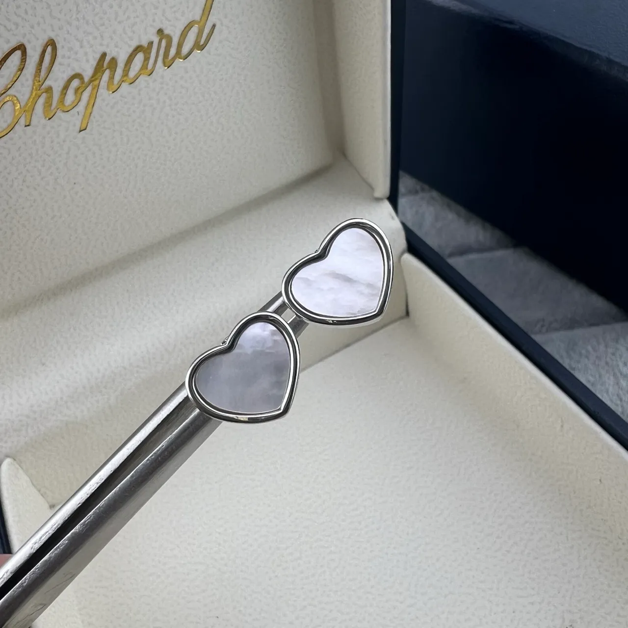 Heart-Shaped Enamel and Mother-of-Pearl Stud Earrings 3