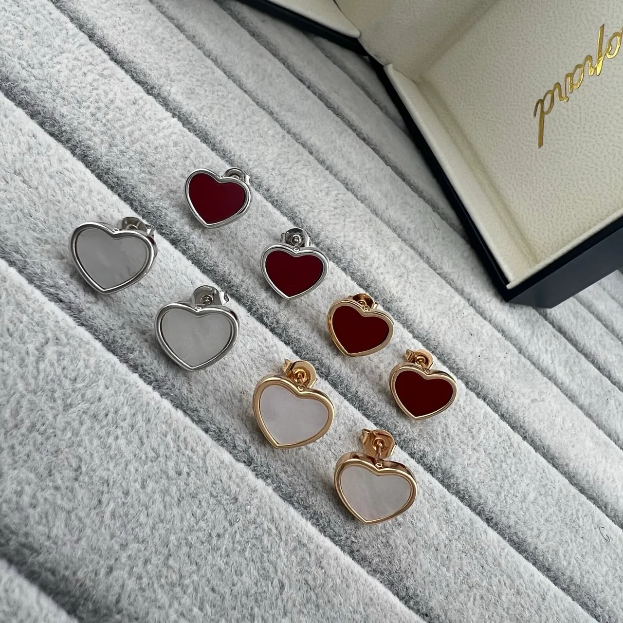 Heart-Shaped Enamel and Mother-of-Pearl Stud Earrings 7