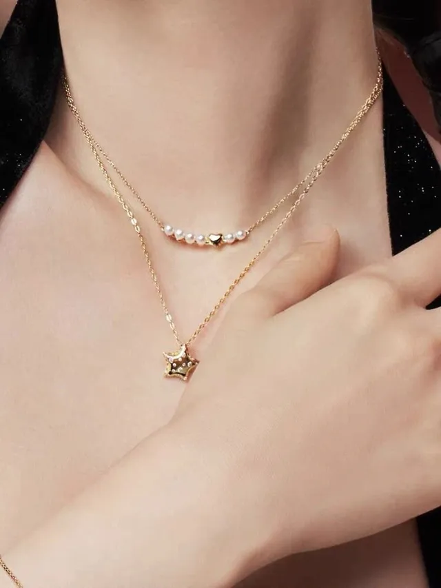 HEFANG Gold Silver Star Pendant Paved Crystal Details Necklace 2