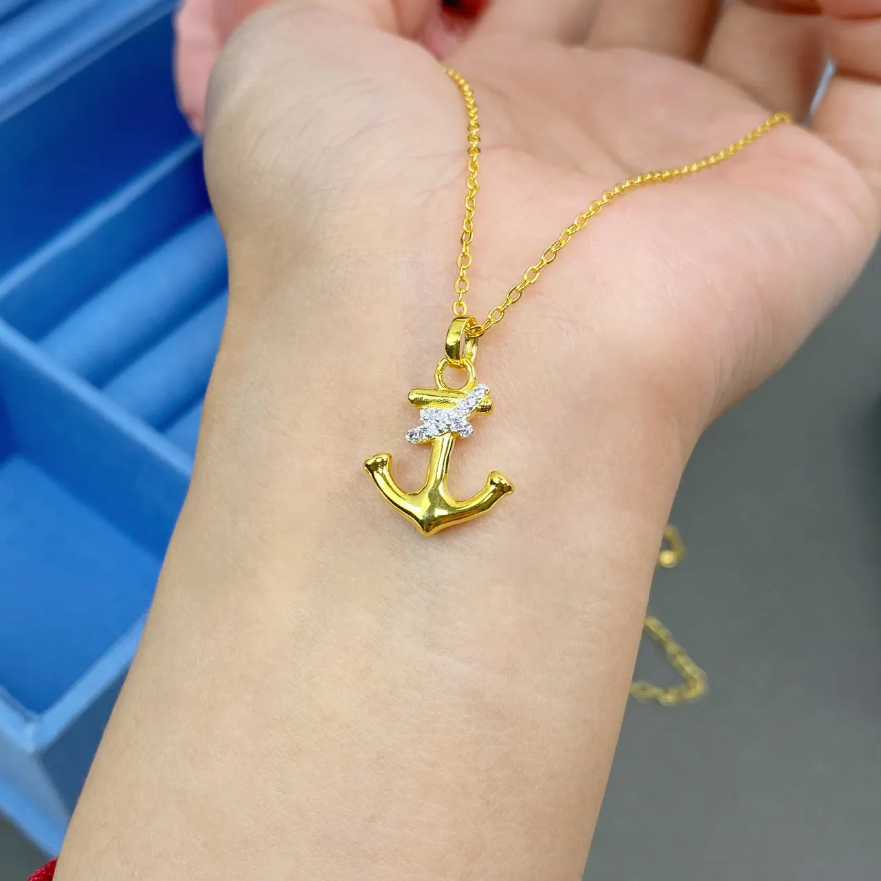 HEFANG Gold White Anchor Pendant Pavé-Set Stone Detail Necklace 8
