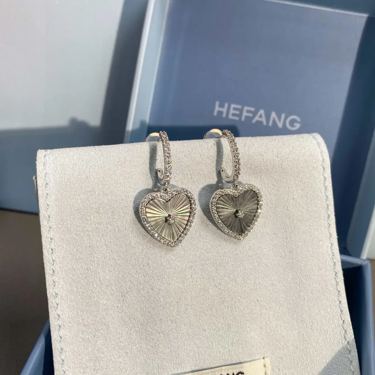 HEFANG Heart-Shaped Pavé Mother-of-Pearl Dangling Earrings 6