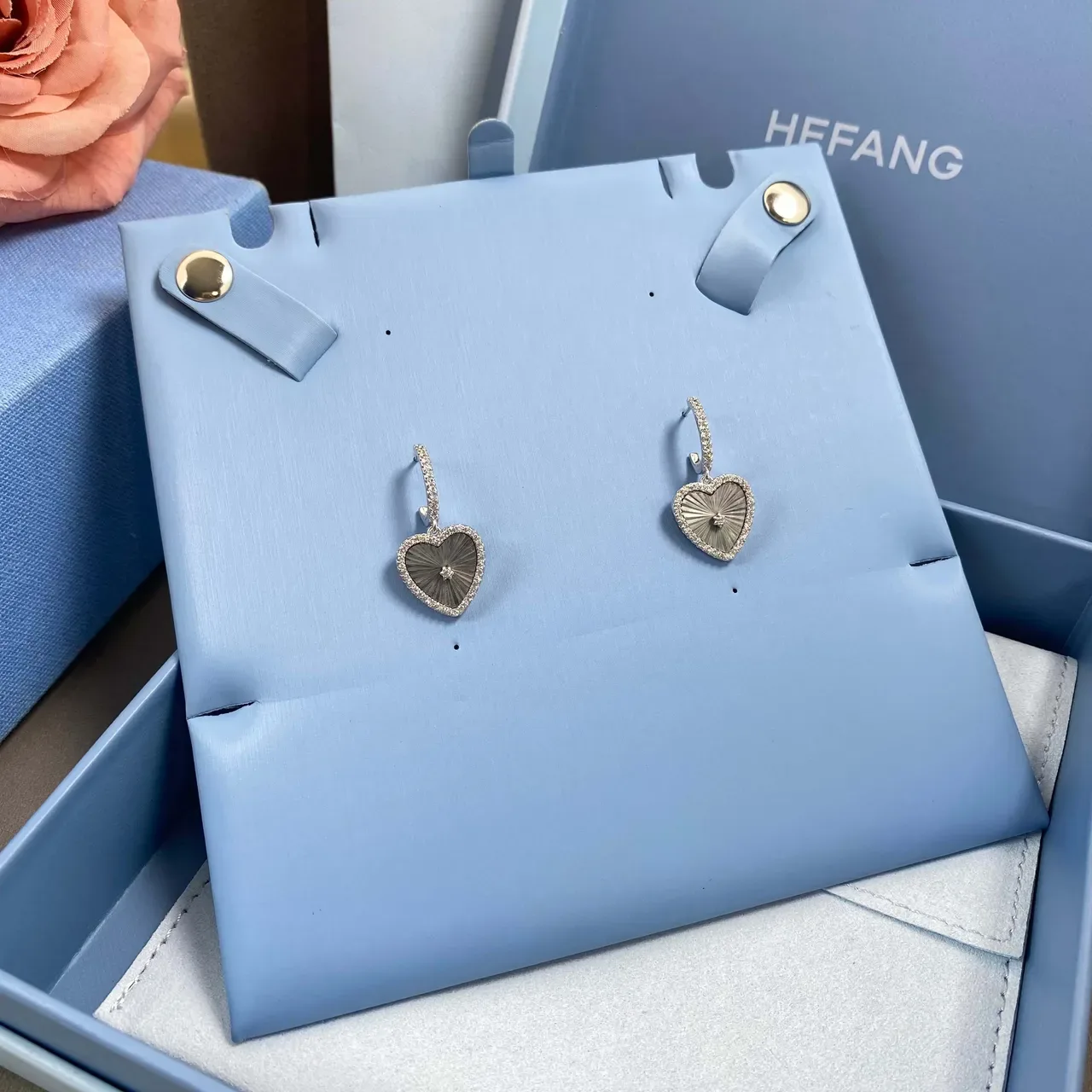 HEFANG Heart-Shaped Pavé Mother-of-Pearl Dangling Earrings 7