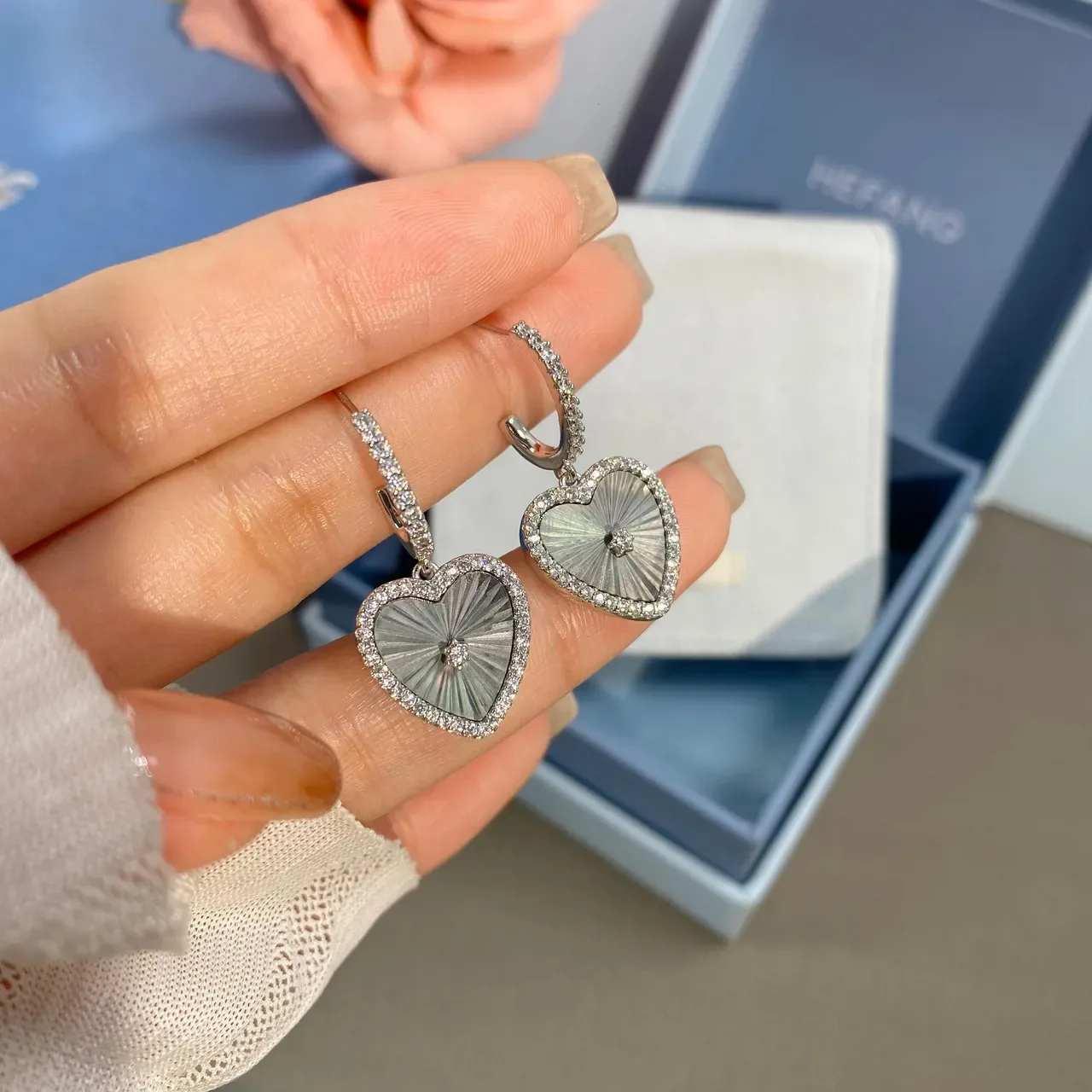 HEFANG Heart-Shaped Pavé Mother-of-Pearl Dangling Earrings 8