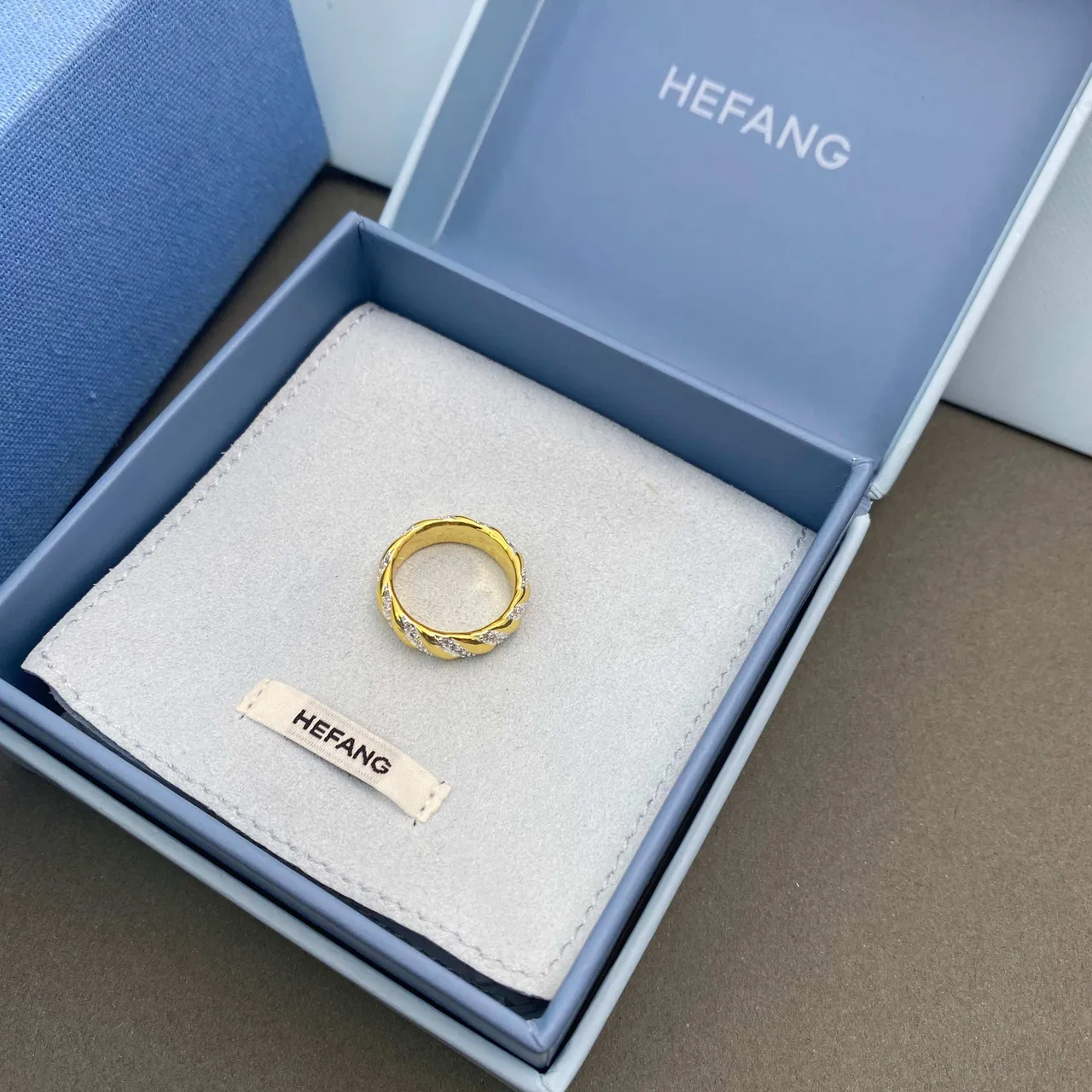 HEFANG Twisted Rope Pavé Crystal Gold-Tone Ring 3