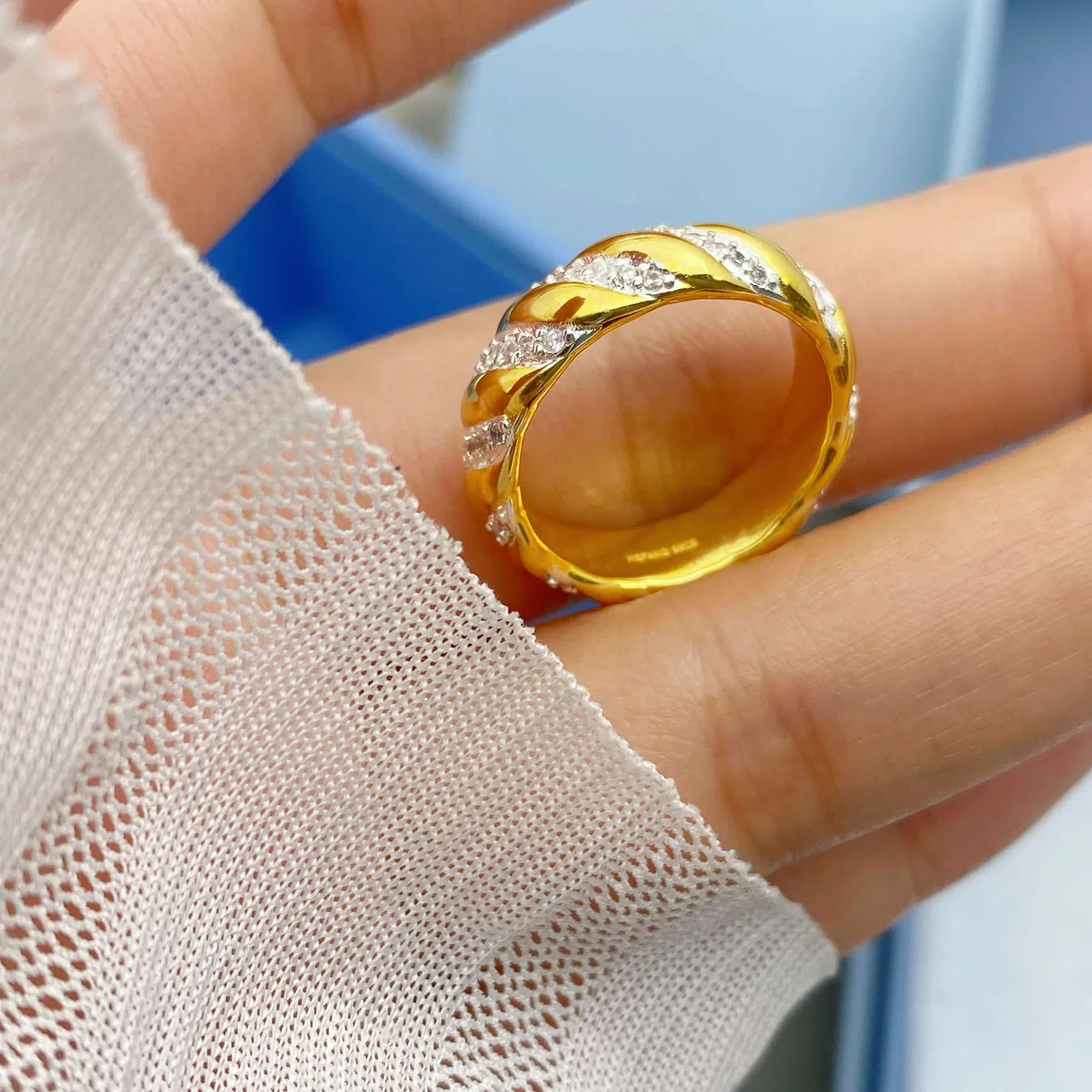 HEFANG Twisted Rope Pavé Crystal Gold-Tone Ring 5
