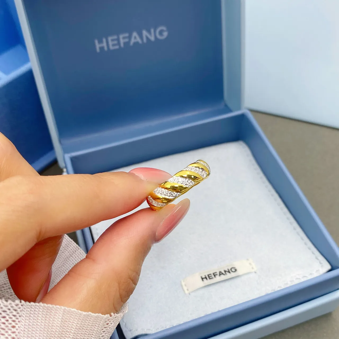 HEFANG Twisted Rope Pavé Crystal Gold-Tone Ring 6
