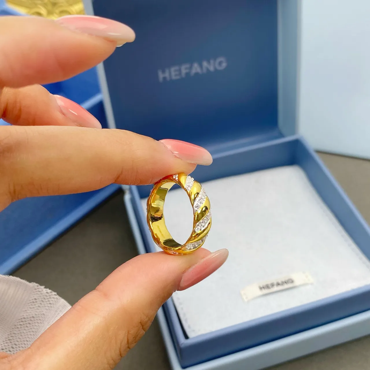 HEFANG Twisted Rope Pavé Crystal Gold-Tone Ring 7