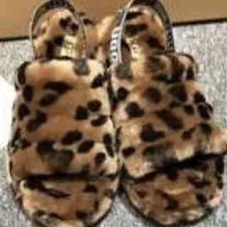 Leopard-Print Plush Fur Slide Slippers