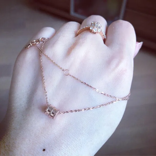 Lukfook Jewellery 玫瑰金心形和条形魅力项链 5