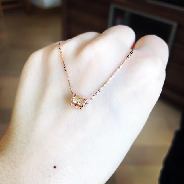 Lukfook Jewellery 玫瑰金心形和条形魅力项链 7