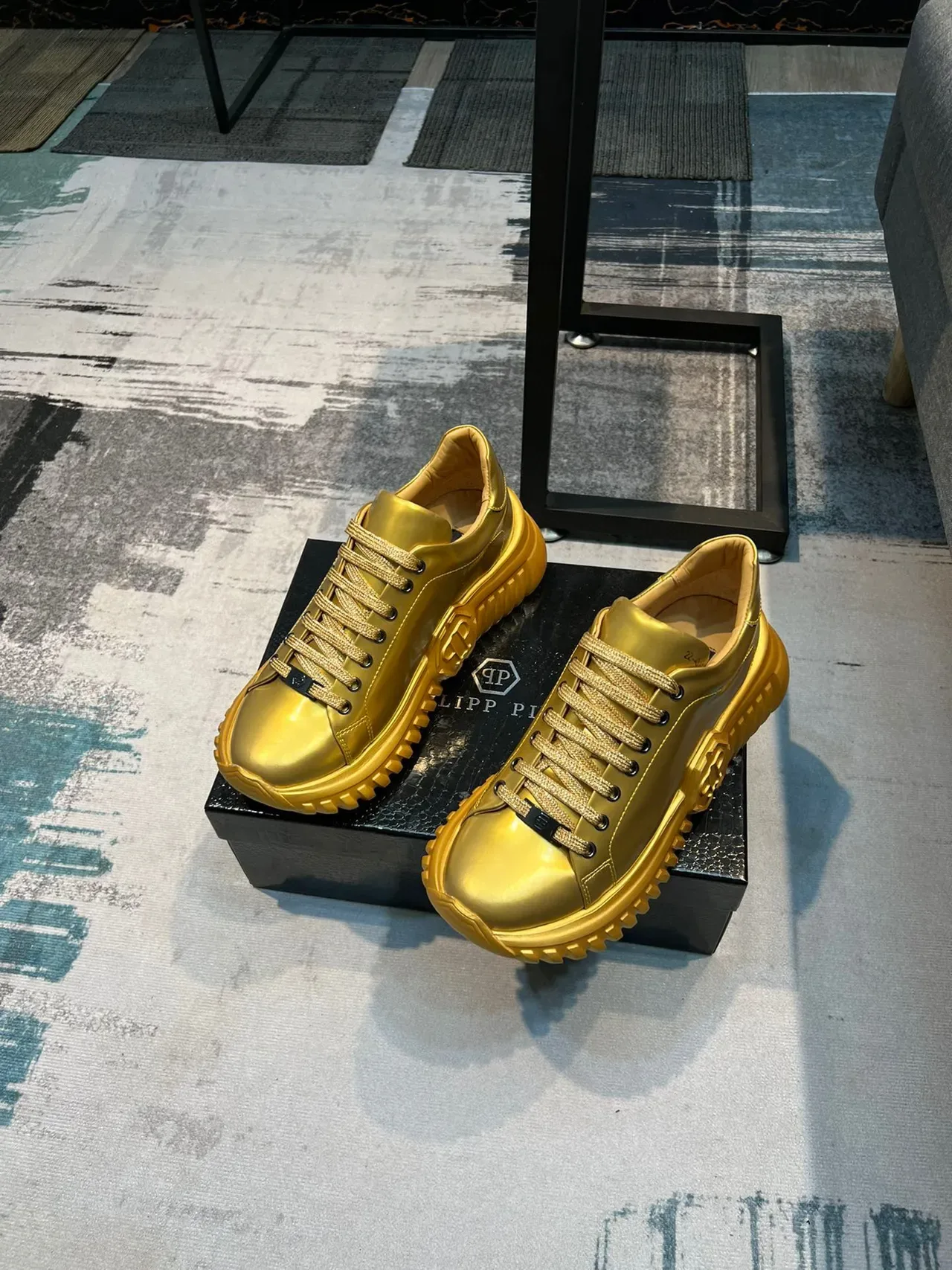 Metallic Gold Low-Top Platform Sneaker 5
