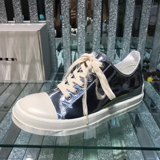 Metallic Silver and Cream Toe Cap Lifestyle Sneaker 3