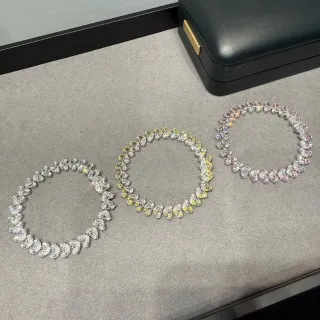 Pulseras de gemas con corte de corazón multicolores pavé