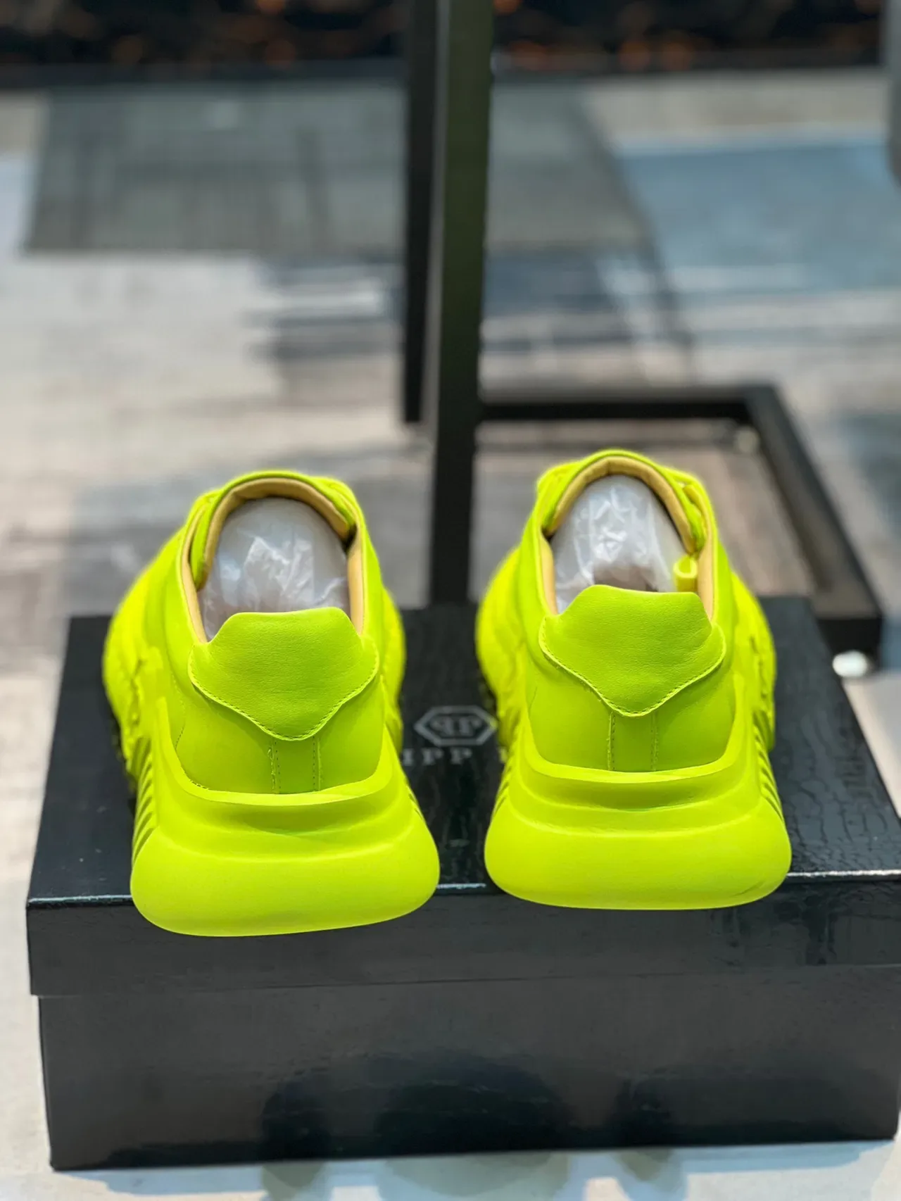 Sneakers lifestyle à lacets monocromatiques en vert lime néon 2