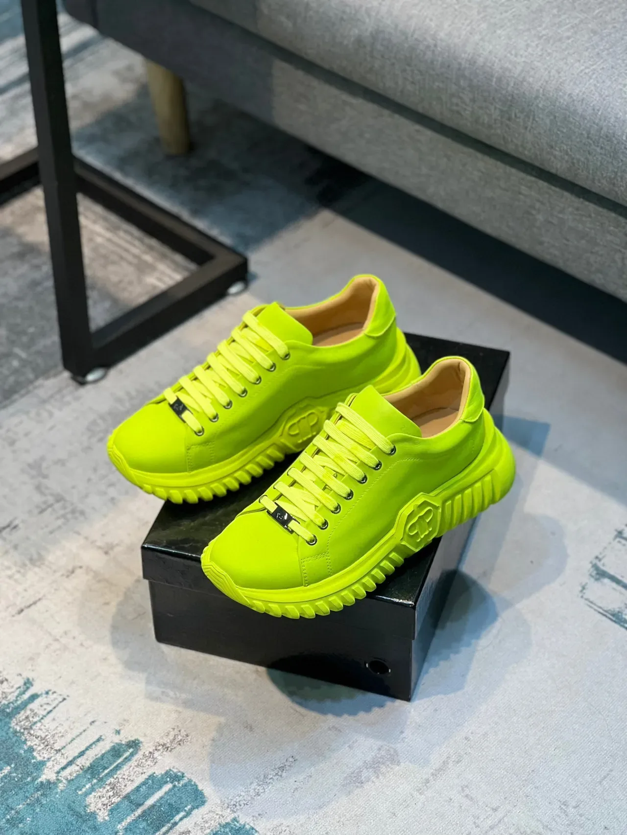 Sneakers lifestyle à lacets monocromatiques en vert lime néon 7