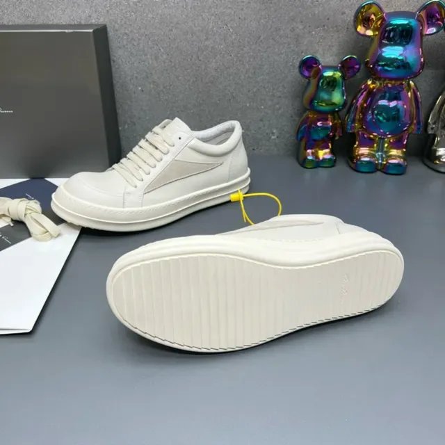 Off-White Leather-Suede Panelled Low-Top Lifestyle Sneakers 5