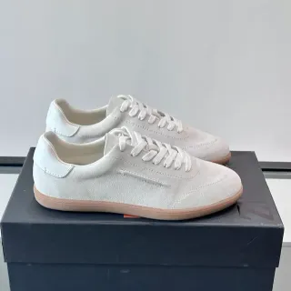 Off-White Tênis Lifestyle de Camurça com Sola de Borracha Low-Top
