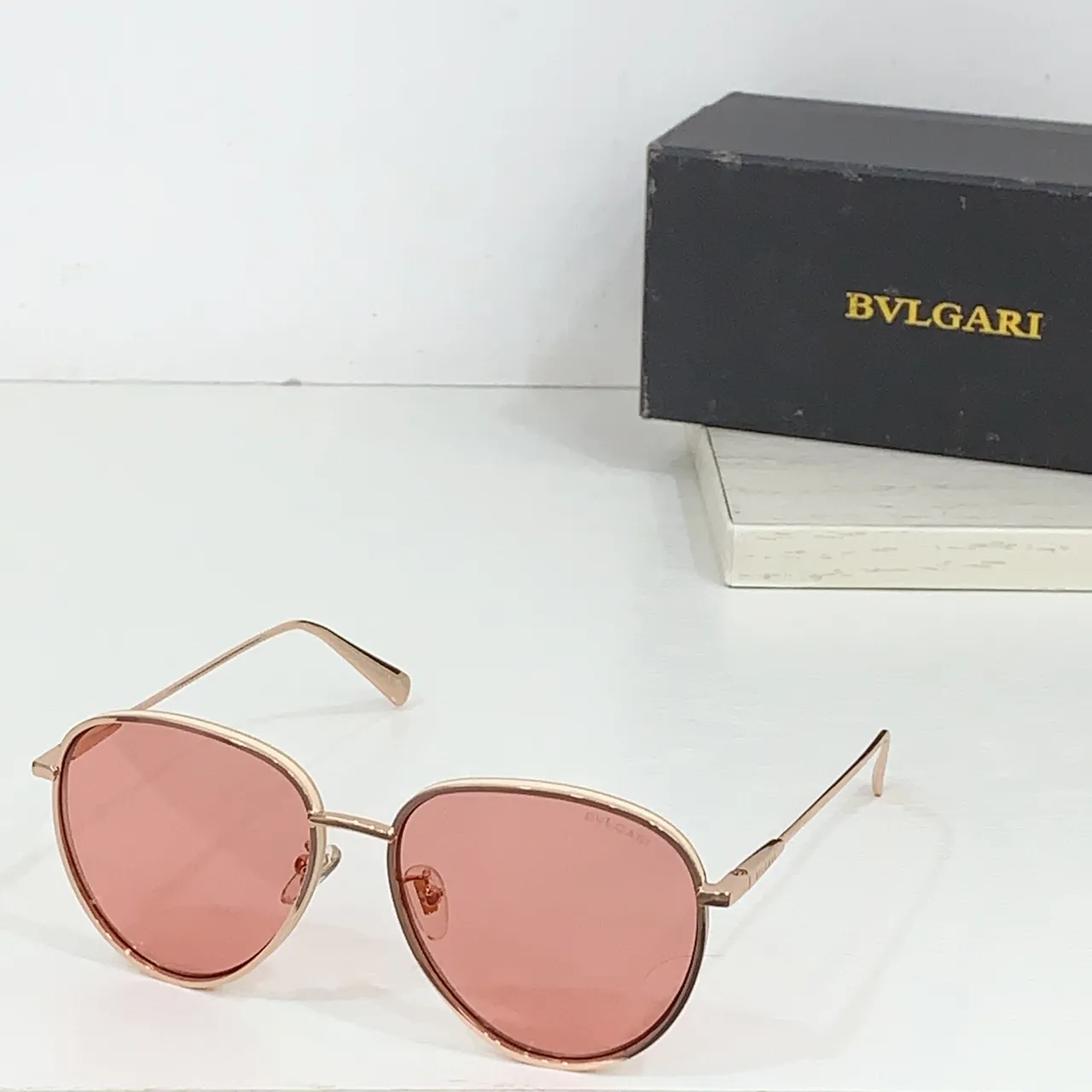 Oversized Aviator-Style Gold-Tone Gradient Brown Sunglasses 8