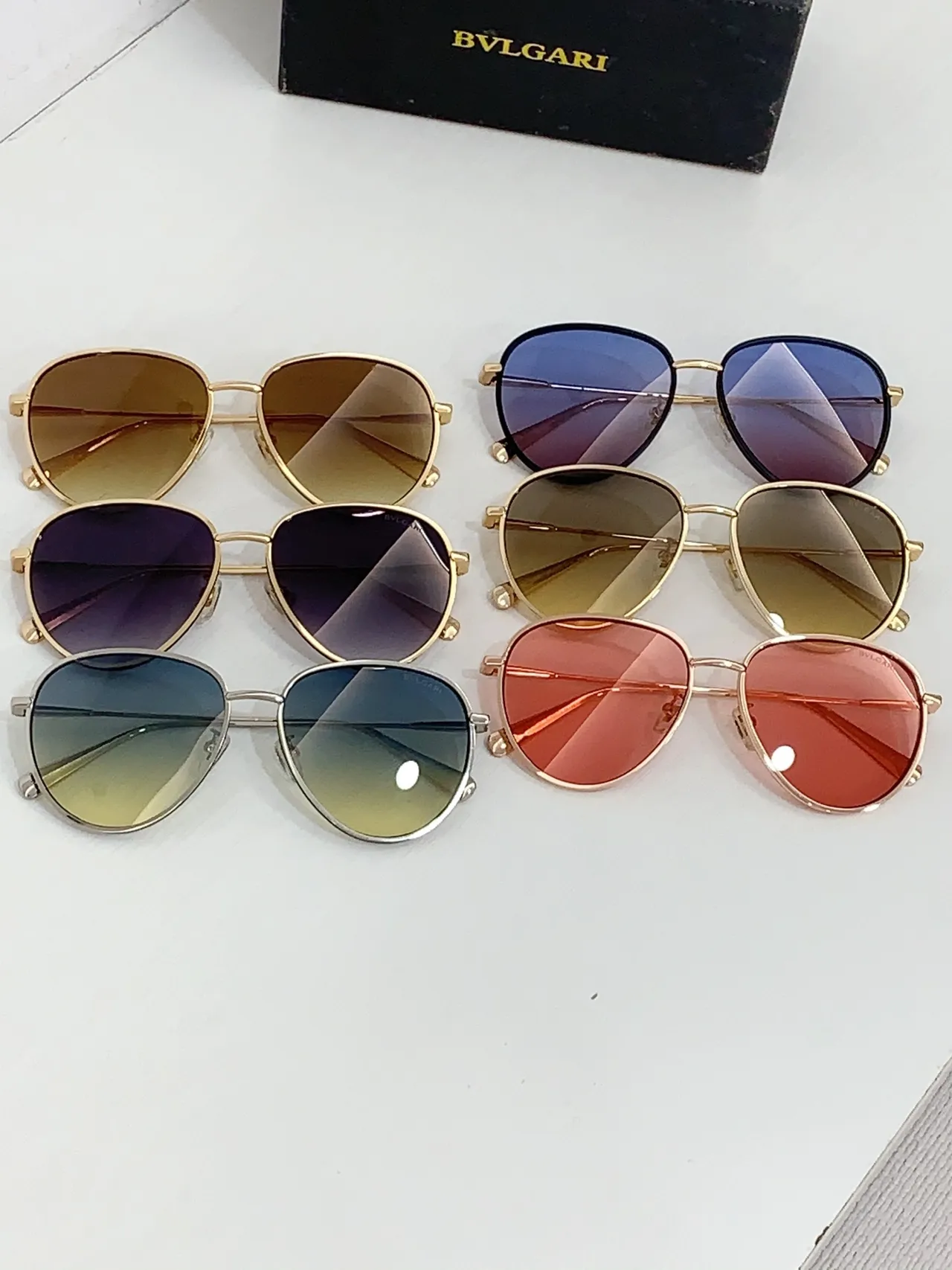 Oversized Aviator-Style Gold-Tone Gradient Brown Sunglasses 9