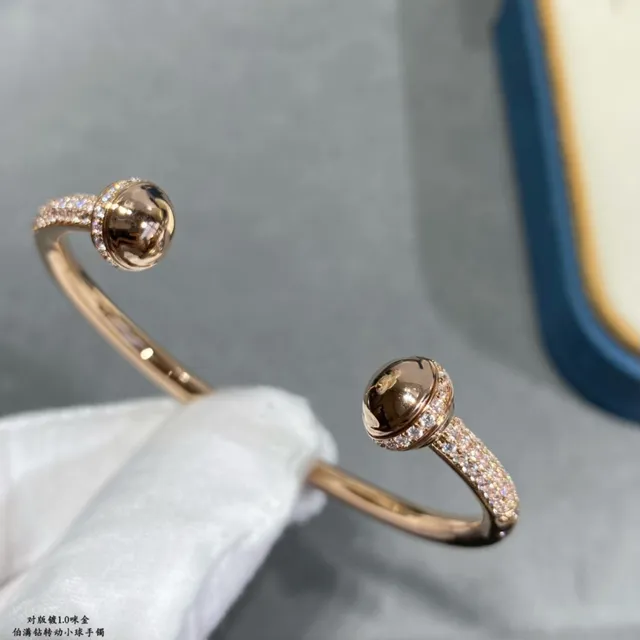 Pavé-Set Dome-Topped Bangle and Quatrefoil Chain Bracelets 3