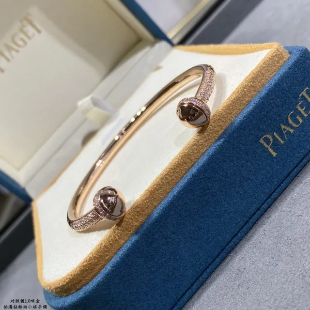 Pavé-Set Dome-Topped Bangle and Quatrefoil Chain Bracelets 6