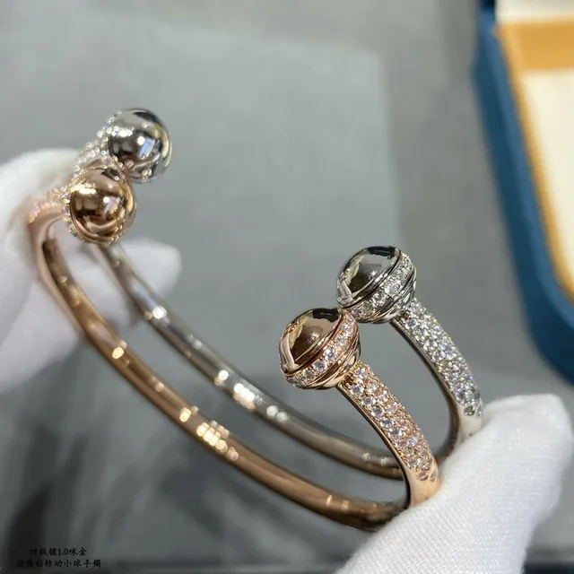 Pavé-Set Dome-Topped Bangle and Quatrefoil Chain Bracelets 8