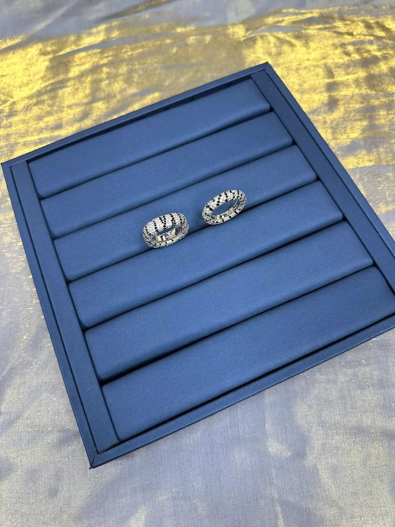 Pavé-Set Two-Tone Wide Band Ring 7