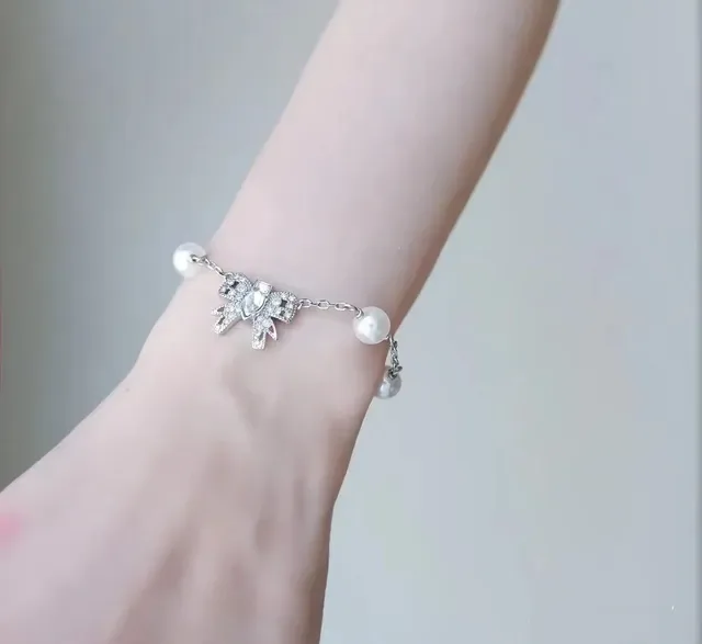 Pearl and Crystal Bow Charm Silver-Tone Chain Bracelet 3