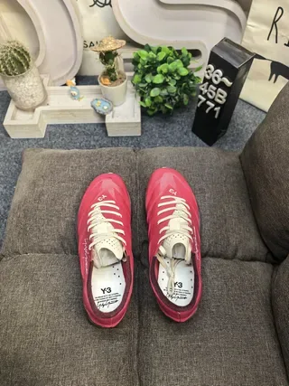 Red and Cream Mesh Overlay Low-Top Sneakers 8