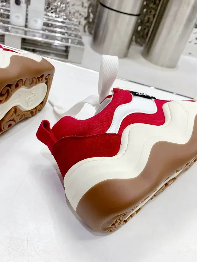 Red and White Wavy Midsole Canvas Lifestyle Sneakers 2
