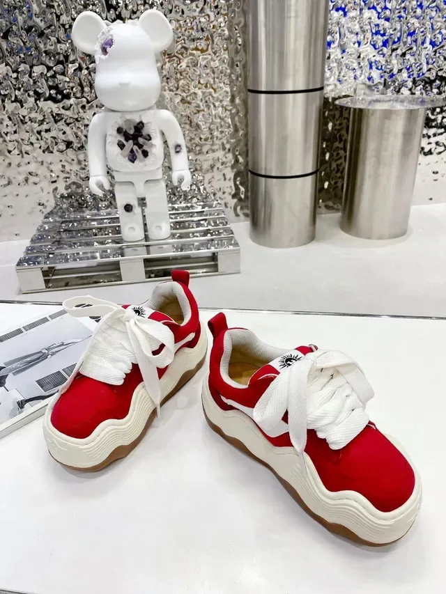 Red and White Wavy Midsole Canvas Lifestyle Sneakers 7