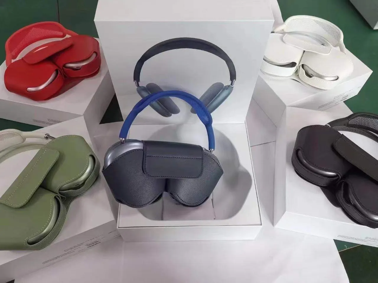 Red Blue Leather-Like Earcup Covers Hinged Folding Design Over-ear Headphones 6