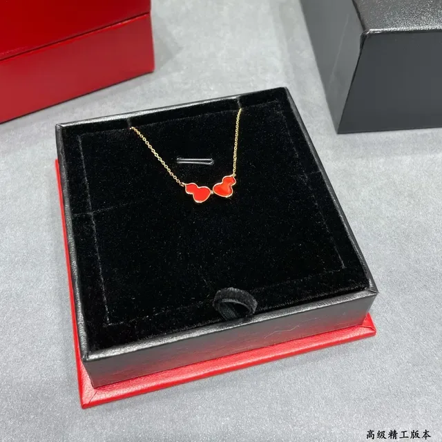 Red Gold Chain Enamel Double-Heart Pendant Necklace 6