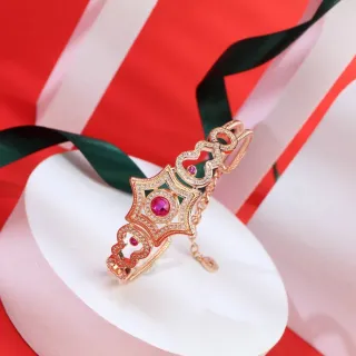 Pulsera de filigrana con motivos de corazón en oro rojo