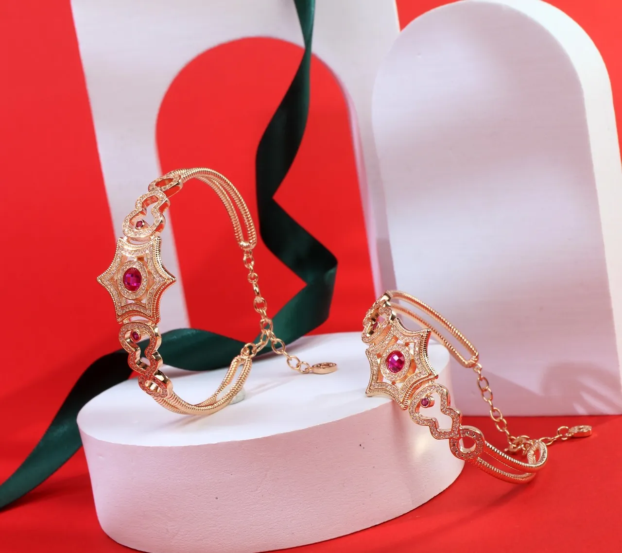 Red Gold Filigree Heart Motifs Bracelet 7
