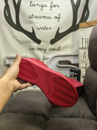 Red Monochromatic Low-Top Lifestyle Sneakers 4