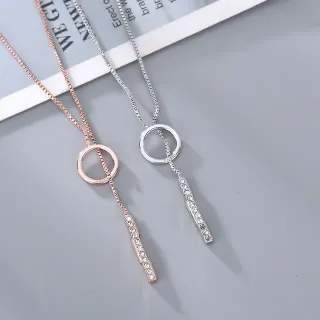 سلاسل ذهب وردي وفضي كريستالية على شكل أقراط معلقة